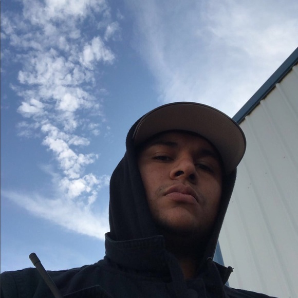 Meet your Posher, Andrew - Picture 1 of 1